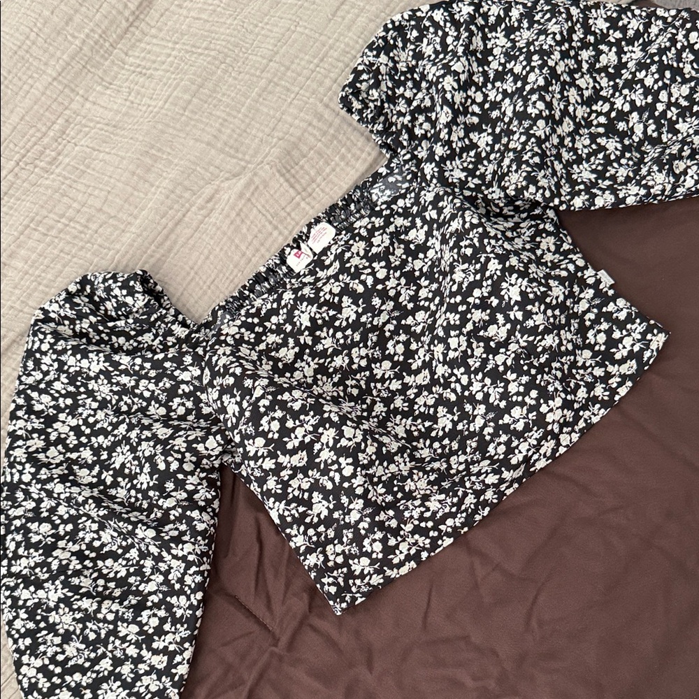 Levi's Black and White Floral Top